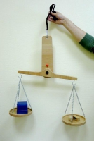 Весы подвесные из бука - fgospostavki.ru - Киров