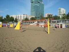 Стойки для пляжного волейбола с механизмом натяжения (с протекторами) - fgospostavki.ru - Киров